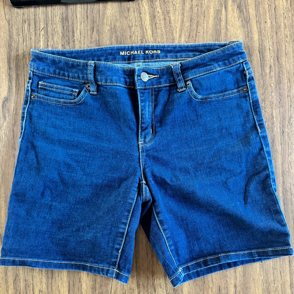 Michael Kors • Jean Shorts • 4 • Dark Blue Denim